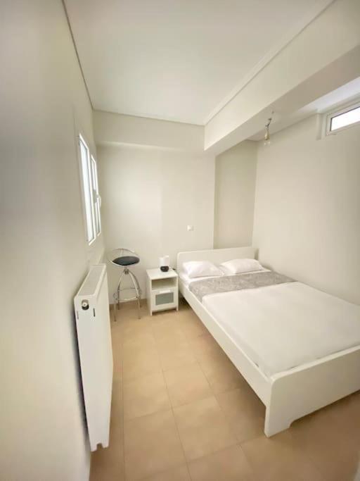 Cozy 2 Room Apartment With Garden Near Athens Air-Port Artemida  Exterior photo
